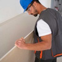 medium-shot-man-wearing-helmet-work